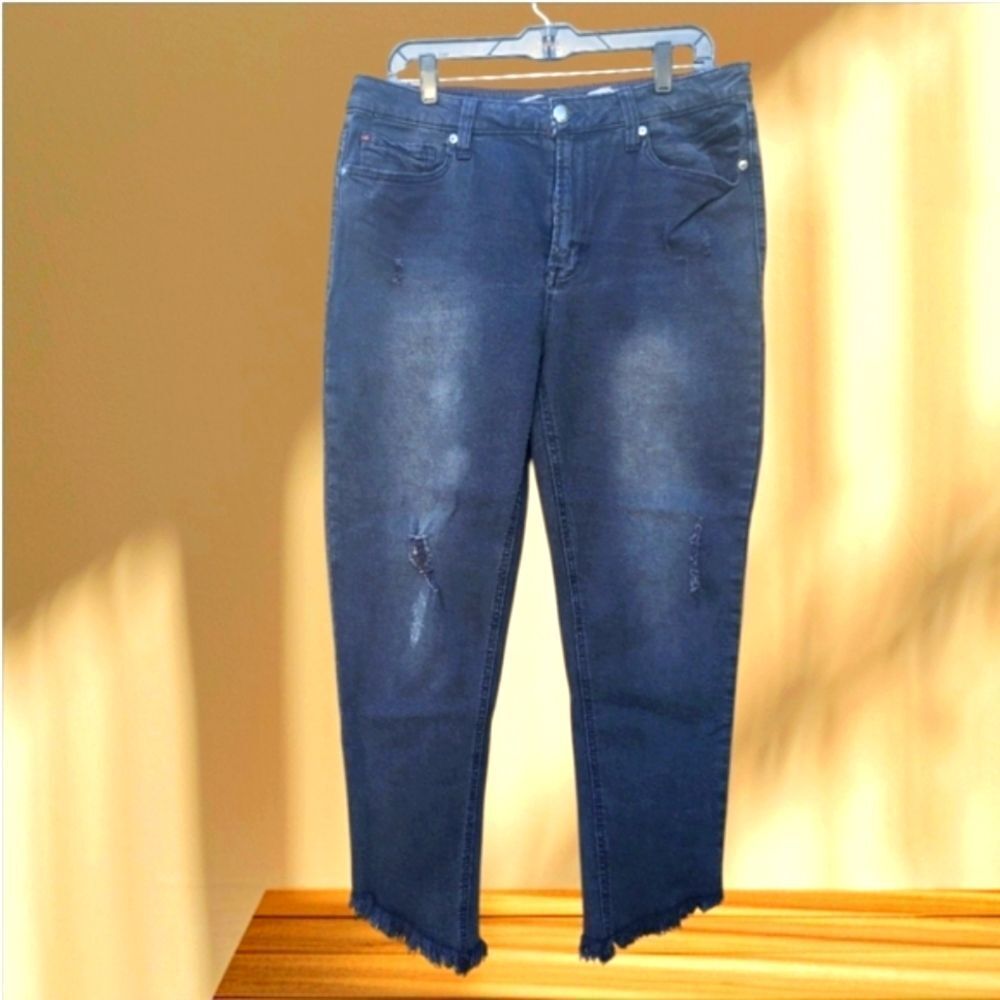 NEW- Women's blue Seven7 black jeans.